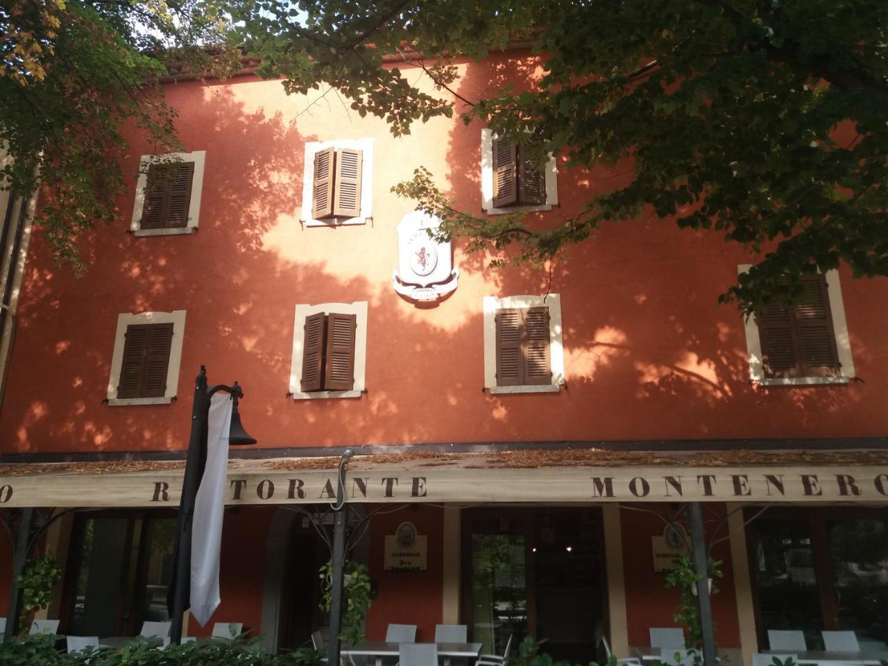 Albergo Montenerone Piobbico エクステリア 写真